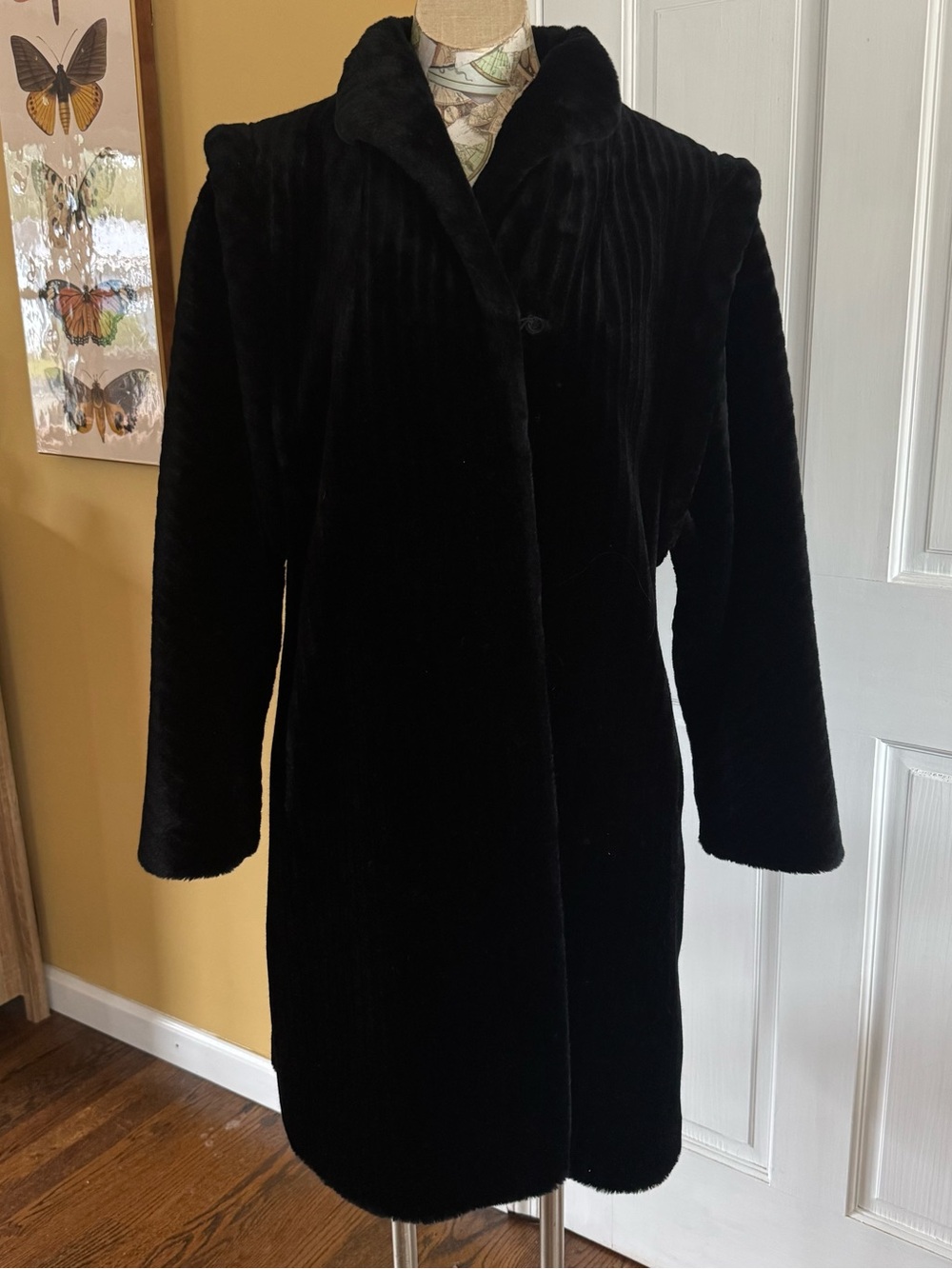 Vintage Union Made Intrigue Luxury Fabric by Glenoit Faux Fur Velvet Coat 12
